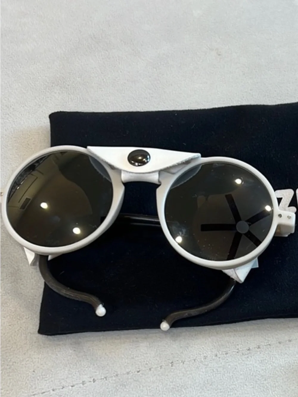 Round White Frame Sunglasses with Dark Lenses